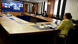Ticaret Bakanı Ruhsar Pekcan, Esnafla Bir Araya Geldi