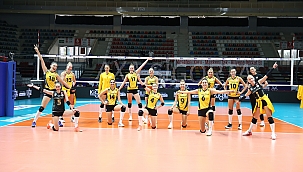 VakıfBank kupada lider olarak turladı