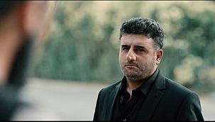 MÜZİK YARIŞMASINDAN KADINA ŞİDDETLE ÇIKTI