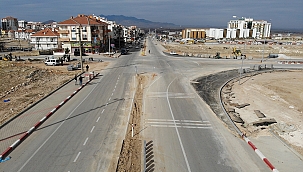 ŞEHİT ÖMER HALİSDEMİR CADDESİNDEKİ KAVŞAK GENİŞLETİLİYOR
