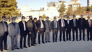YENİSİYLE ESKİSİYLE AK PARTİ