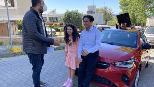 FİLMİMİN HİKÂYESİ YARIŞMASI’NIN BİRİNCİSİ ASYA ŞAHİN, KIRMIZI ARABA HİKAYESİNİN FİLMİNİ ÇEKTİ