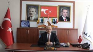 AK Parti İl Başkanı Abidin Çağlayan basın mensuplarına yapılan saldırı ile ilgili açıklama yaptı.