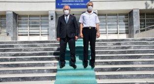 REKTÖR NAMIK AK'TAN İL JANDARMA KOMUTANI ÇETİNKAYA'YA ZİYARET
