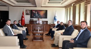 EĞİTİM BİR-SEN YÖNETİMİNDEN REKTÖR NAMIK AK'A ZİYARET