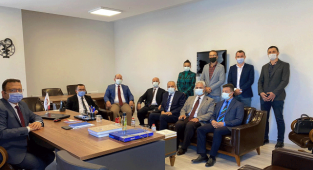 Karaman Eczacılar Odasını ziyaret ettiler