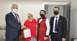 MEME KANSERİNDE TEDAVİNİN BAŞARILI OLMASI İÇİN ATILACAK İLK VE EN ÖNEMLİ ADIM ERKEN TEŞHİSDİR. 