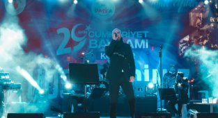 SONER SARIKABADAYI CUMHURİYET BAYRAMI’NI İSTANBUL İLE KUTLADI