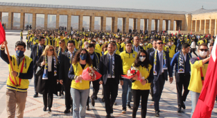 1907 FENERBAHÇE DERNEĞİ VE 1907 UNİFEB’TEN ATA'YA ZİYARET