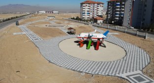 29 EKİM PARKINDA ÇALIŞMALAR HIZLA DEVAM EDİYOR