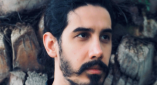 Başarılı sanatçı Can Koç’tan yeni bir şarkı daha. Sanatçı, bu kez ‘Dan Dan’ adlı teklisini dinleyicilerine sunuyor.