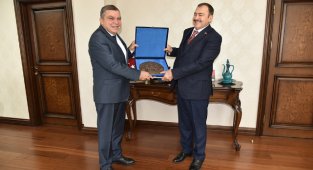 Eski Bakan Eroğlu’ndan Vali Işık’a Ziyaret