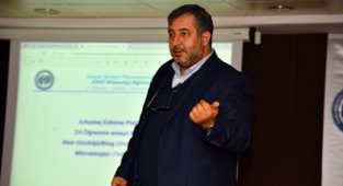 KMÜ'DE SOSYAL MEDYA OKURYAZARLIĞI KONULU HİZMET İÇİ EĞİTİM