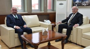 KOP BAŞKANI ŞAHİN’DEN REKTÖR NAMIK AK'A NEZAKET ZİYARETİ