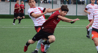 OKULLARARASI FUTBOLDA KUPA HAKKI TEKE SPOR LİSESİNİN