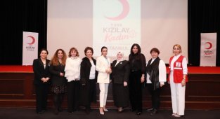 Sanatçılardan Kızılay’la Kız Çocuklarının Eğitimine Destek