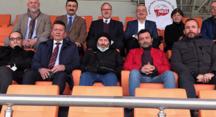 ASGD YÖNETİMİ TRİBÜNDE TOPLANDI