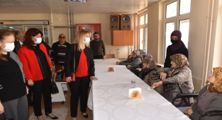 Hanımefendi Işık’tan Gönüllere Dokunan Ziyaret