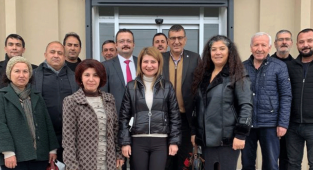 İYİ PARTİ HEYETİNDEN KARAMAN ECZACILAR ODASI BAŞKANI ZÜHTÜ BAHADIR BAYRAÇ'A ZİYARET