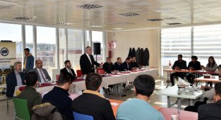 REKTÖR NAMIK AK, ÖĞRENCİ TOPLULUKLARININ TEMSİLCİLERİ İLE BULUŞTU