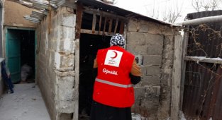 TÜRK KIZILAY KARAMAN KADIN TEŞKİLATI DESTEK İÇİN SAHADA