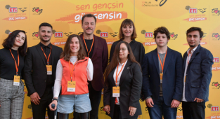 ÜNLÜ İSİMLERDEN ETİ’NİN ‘SEN GENÇSİN, GÜÇ SENSİN’ PROJESİNE DESTEK!