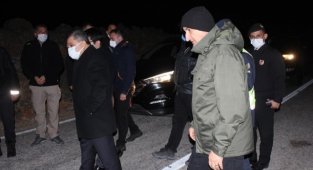 Vali Işık Kış Programı Dâhilinde Kapatılan Yolda İncelemelerde Bulundu