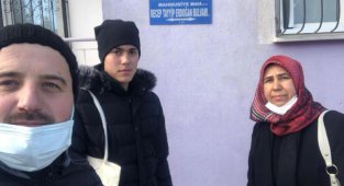 AK neferler çaldıkları kapıları açanlara Cumhurbaşkanı Erdoğan'ın selamını iletti.