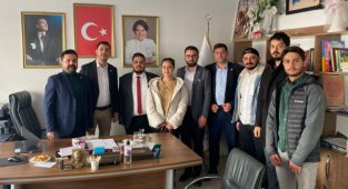 Cumhuriyet Halk Partisi Gençlik Kollarından İYİ Parti Gençlik Kollarına Hayırlı Olsun Ziyareti.