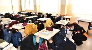 Okullarda Deprem Anı ve Tahliye Tatbikatı Yapıldı
