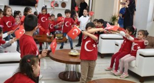 6 Yaşında İl Millî Eğitim Müdürü Oldu