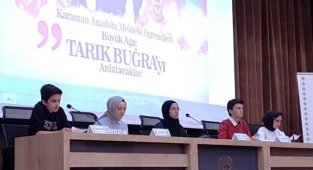 Anadolu Mektebi Öğrencileri