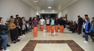 KMÜ'DE ÖĞRENCİLER RAMAZAN COŞKUSUNU YAŞIYOR