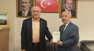 REKTÖR NAMIK AK'TAN, AK PARTİ KARAMAN MERKEZ İLÇE BAŞKANI MUSTAFA BAYIR’A ZİYARET