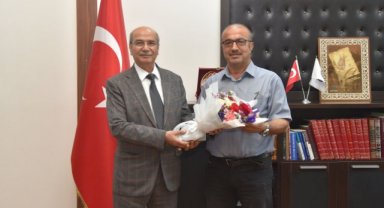 İSLAMİ İLİMLER FAKÜLTESİNİN YENİ DEKANI PROF. DR. İBRAHİM COŞKUN