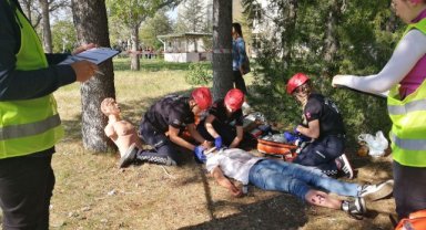 KMÜ ÖĞRENCİLERİ VI. TRALLİ TRAVMA RALLİSİ YARIŞMASINDAN İKİ MADALYA İLE DÖNDÜ