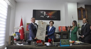 MUHTEŞEM COŞKU VE KALABALIKLA AÇILIŞ VE TEMEL ATMALAR
