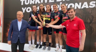 Duru Bulgur Spor Kulübü Sporcusu Azize Bekar