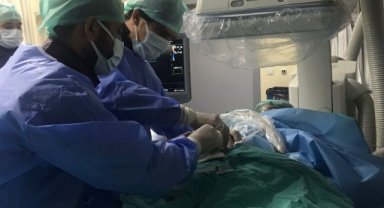 İLK KEZ ÇOCUK HASTAYA KALP ANJİYOSU YAPILDI