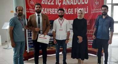 KARAMANLI GENÇLER KÜLTÜR VE SANAT YARIŞMALARI’NDAN DERECELERLE DÖNDÜ