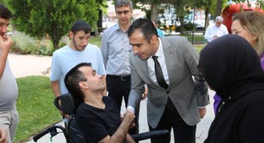 KALAYCI ÖZEL GEREKSİNİMLİ BİREYLER VE AİLELERİYLE BAYRAMLAŞTI