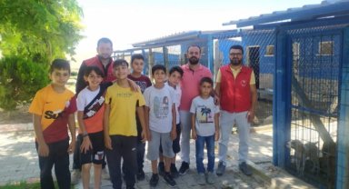 GENÇLİK MERKEZİ’NİN MİNİK ÖĞRENCİLERİ DİLSİZ DOSTLARIYLA BULUŞTU