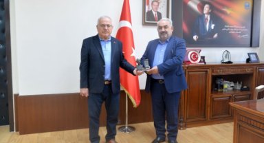KONYA MİLLETVEKİLİ HALİL ETYEMEZ'DEN KMÜ'YE ZİYARET