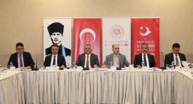 Valimiz Sn. Tuncay Akkoyun, 8. Bölge Düzensiz Göç ile Mücadele Koordinasyon Toplantısı’na katıldı