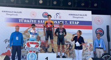 KARAMANLI BİSİKLETÇİLER KIRIKKALE’DEN KUPA VE MADALYALARLA DÖNDÜ