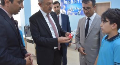 Vali Sn. Tuncay Akkoyun TOKİ Ortaokulu Çocuk Kulübü ve Etkinlik Atölyeleri Açılışına Katıldı