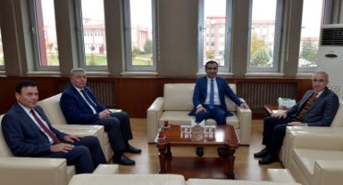 KARAMAN BELEDİYE BAŞKANI SAVAŞ KALAYCI'DAN REKTÖRÜMÜZE ZİYARET