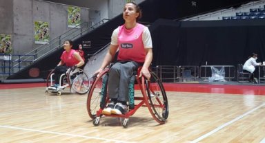 PARA BADMİNTON DÜNYA ŞAMPİYONASINDA TORKU ŞEKERSPORLU EMİNE SEÇKİN DÜNYA İKİNCİSİ OLDU