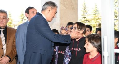 Vali Sn. Tuncay Akkoyun, “En İyi Narkotik Polisi: Anne” ve “Siberay” Projeleri Tanıtımında Velilerimizle Bir Araya Geldi