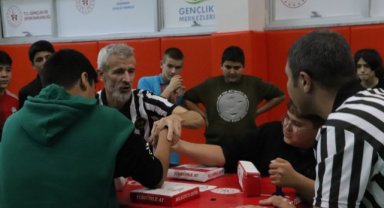EN GÜÇLÜ BİLEKLER KARAMAN'I TEMSİL EDEBİLMEK İÇİN YARIŞTILAR